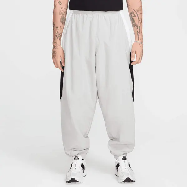 Nike Club Woven Oversized Track Pants