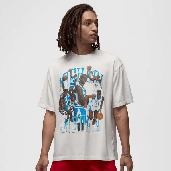 Jordan Flight Essentials Graphic T-Shirt