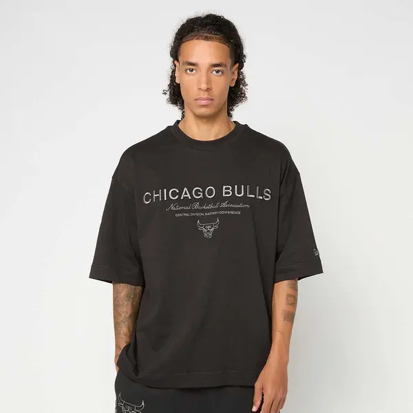 new era NBA Linear Graphic Box Tee Chicago Bulls