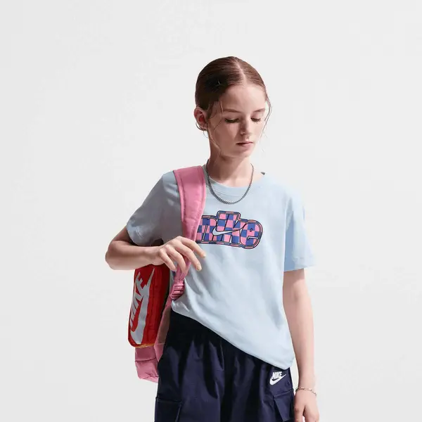 Nike Sportswear Celebrate Tee