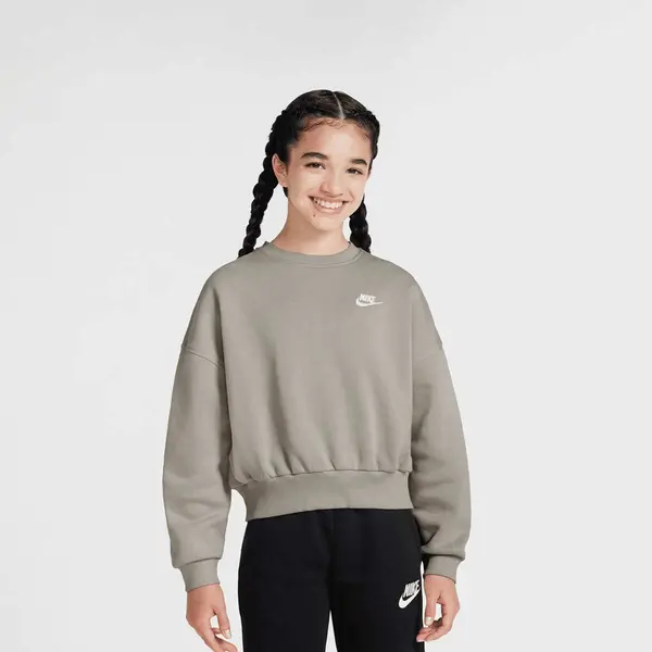 Nike Sportswear Club Fleece Boxy Crew Low Brand Read