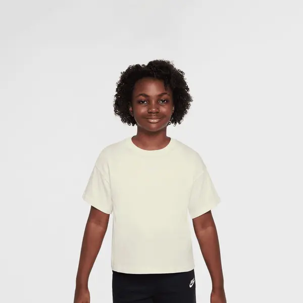 Nike Sportswear Essential T-Shirt