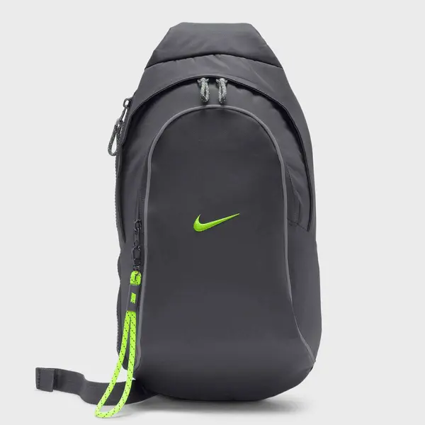 Nike Sportswear Essentials