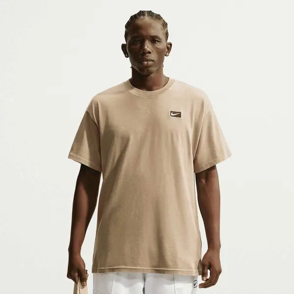 Nike Sportswear Graphics Tee