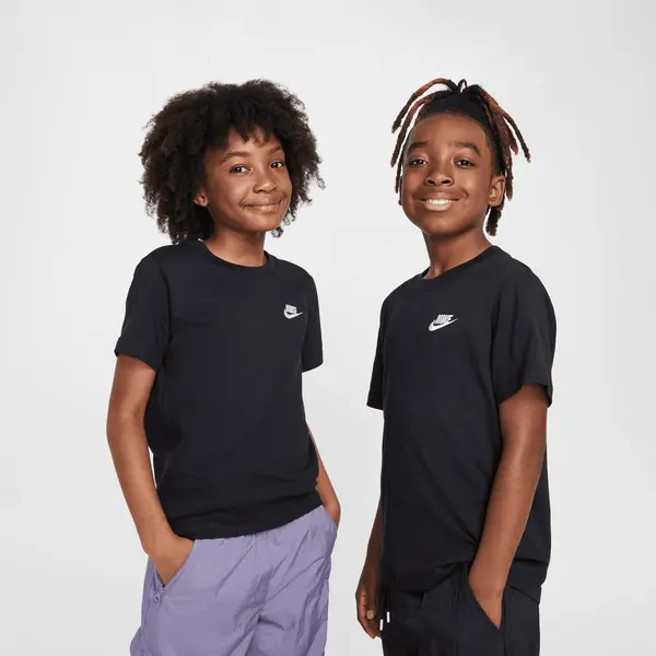 Nike Sportswear Tee