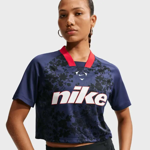 Nike Sportswear Trend Football Crop Top