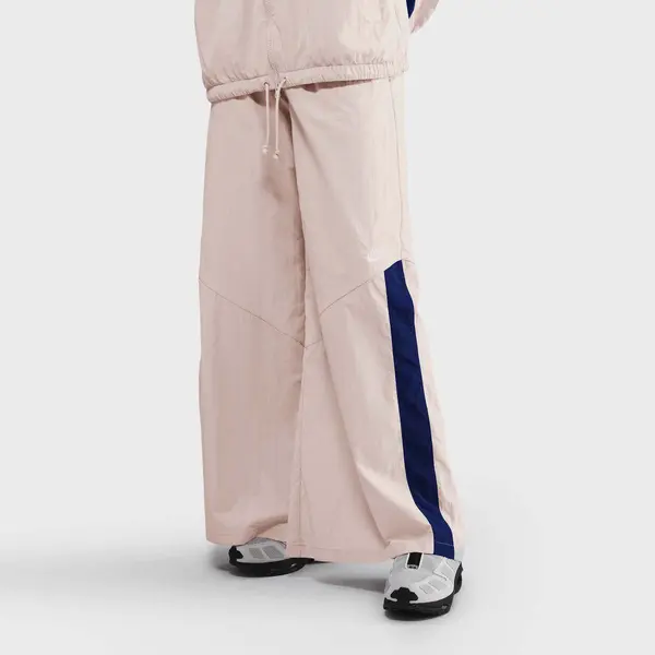 Nike Sportswear Wide-Leg Woven Pants