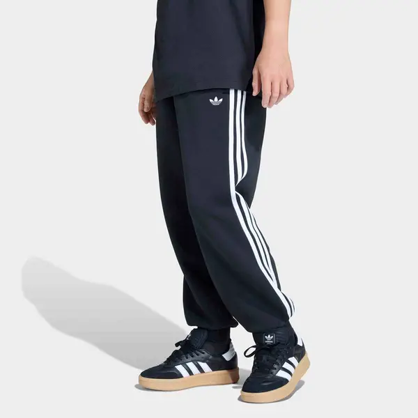 adidas Originals Superstar Oversized Trackpants