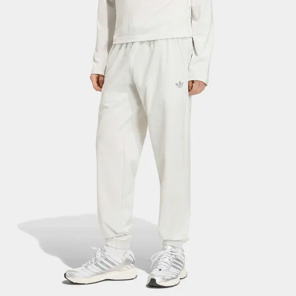 adidas Originals Tech Essential Woven Trackpant