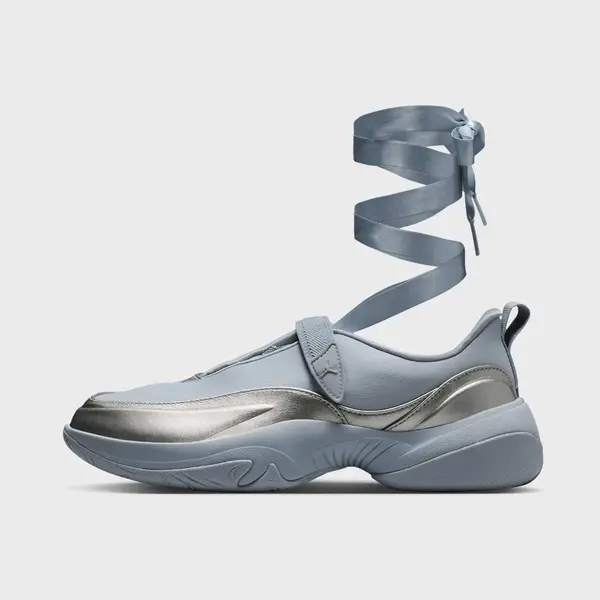 Nike WMNS Pointe