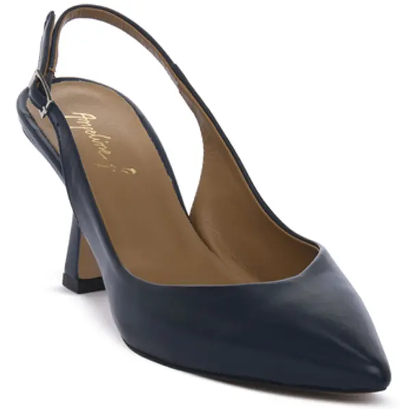 Angelina Folies Angelina Folies  Salonke ABISS FOCUS  Angelina Folies