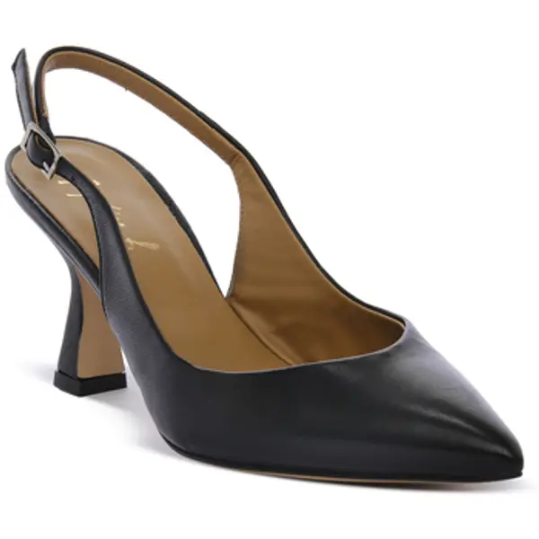 Angelina Folies Angelina Folies  Salonke NERO FOCUS  Angelina Folies