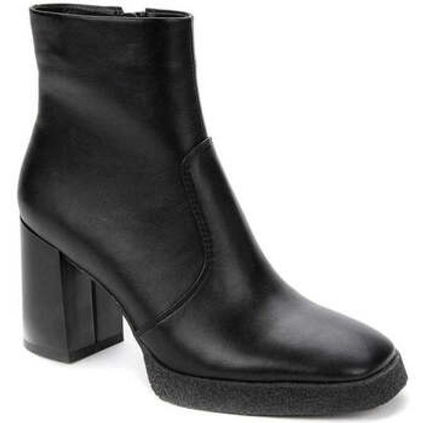 Betsy Betsy  Gležnjače -  Betsy