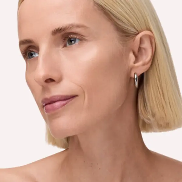 Catrice Catrice  Tekući puderi i primeri Skin Like Tinted M0isturizer - 032W Beige  Catrice