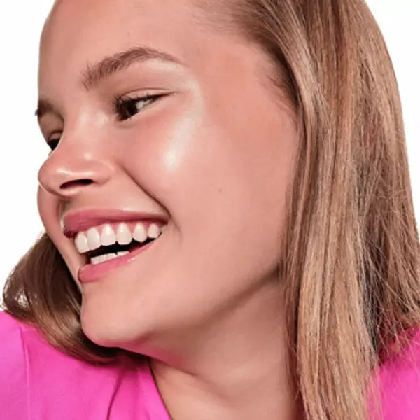 Essence Essence  Highlighteri Stick Highlighter Baby Got Glow - 10 Golden Aura  Essence