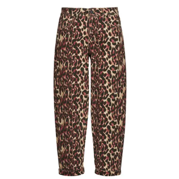 Freeman T.Porter Freeman T.Porter  Boyfriend traperice MAEVA CROFT  Freeman T.Porter