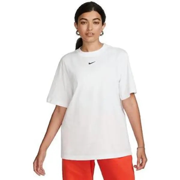 Nike Nike  Majice kratkih rukava T-shirt  Sportswear Essential blanc  Nike