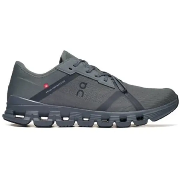 On On  Running/Trail Cloud X 4  On