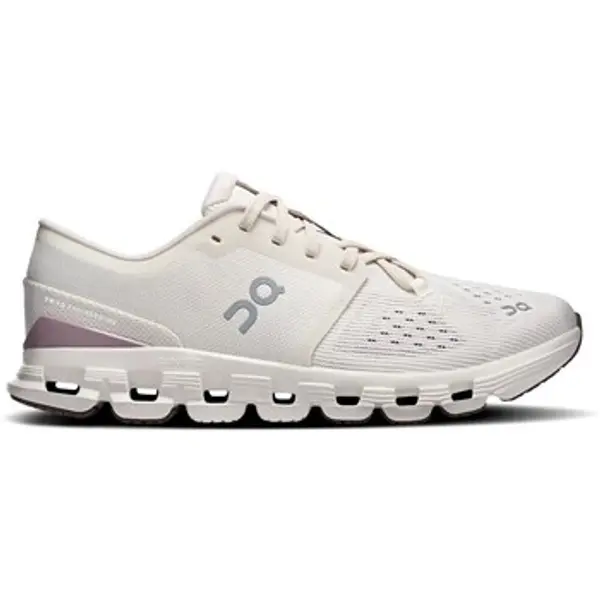 On On  Running/Trail Cloud X 4  On
