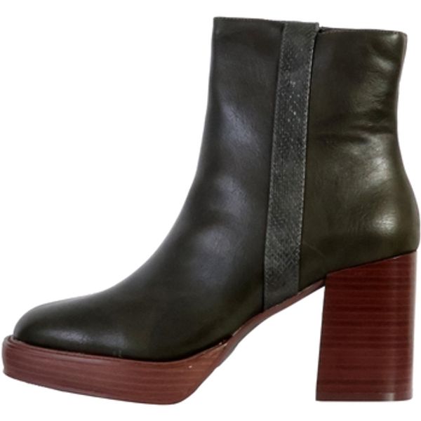 The Divine Factory The Divine Factory  Polučizme 246950  The Divine Factory