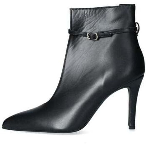 Tsakiris Mallas Tsakiris Mallas  Gležnjače -  Tsakiris Mallas