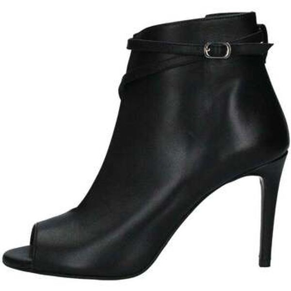 Tsakiris Mallas Tsakiris Mallas  Gležnjače -  Tsakiris Mallas