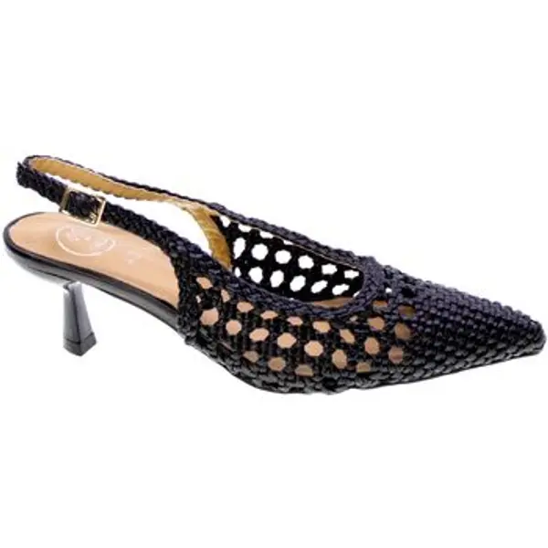 Yanema Yanema  Salonke 348599  Yanema