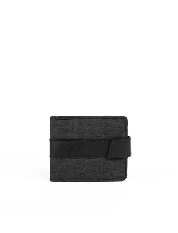 VUCH VUCH Aidan Black