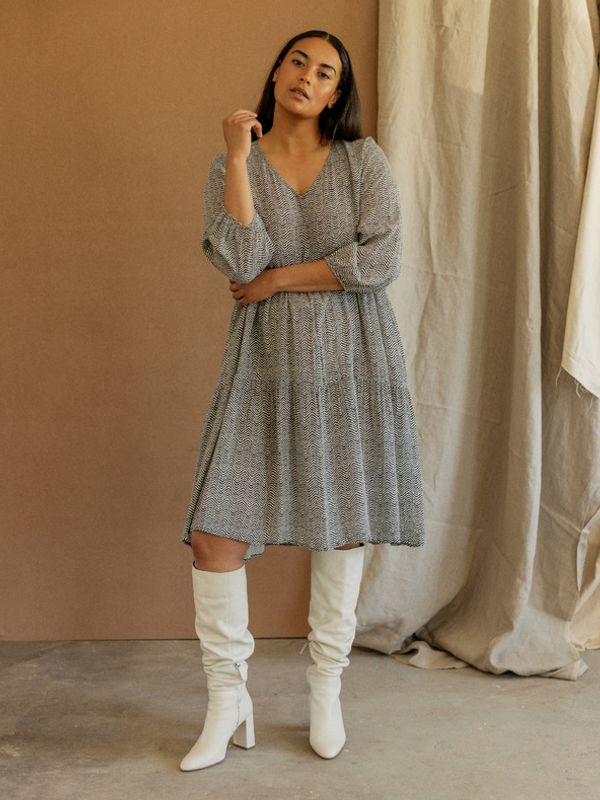 Fransa Fransa Haljina siva