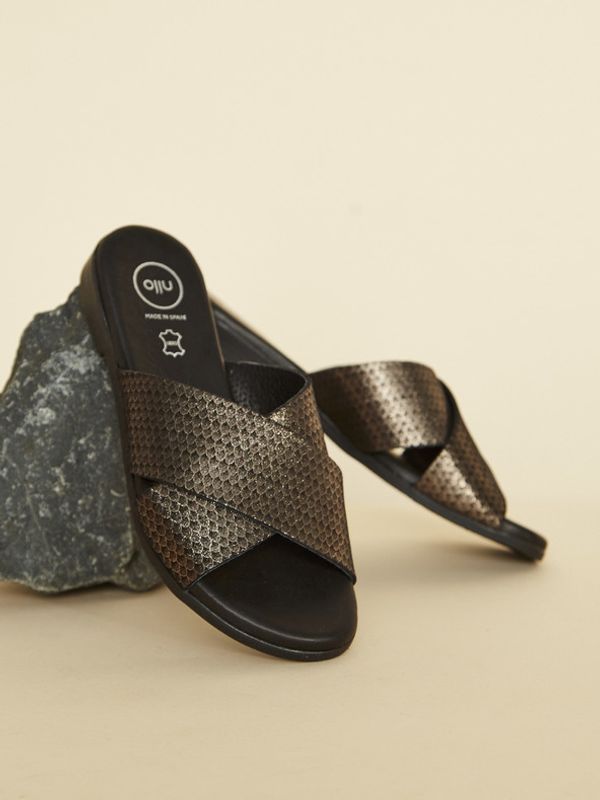 Ojju Ojju Papuče crna