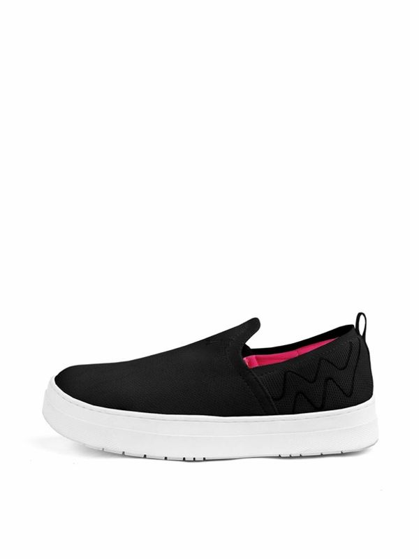 Vuch Vuch Seraphyn Black Slip On crna